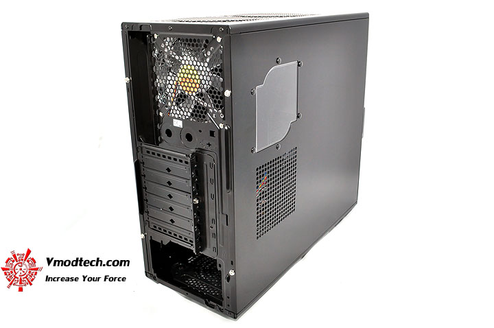 dsc 0200 Thermaltake V3 Black Edition Chassis Review