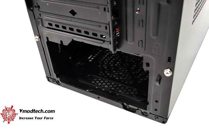 dsc 0204 Thermaltake V3 Black Edition Chassis Review