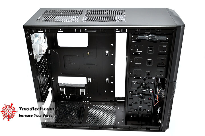 dsc 0207 Thermaltake V3 Black Edition Chassis Review