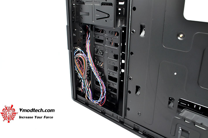 dsc 0219 Thermaltake V3 Black Edition Chassis Review