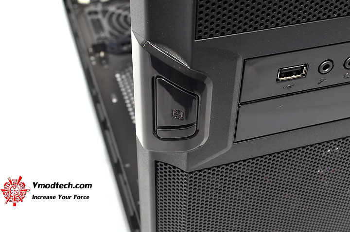 dsc 0226 Thermaltake V3 Black Edition Chassis Review