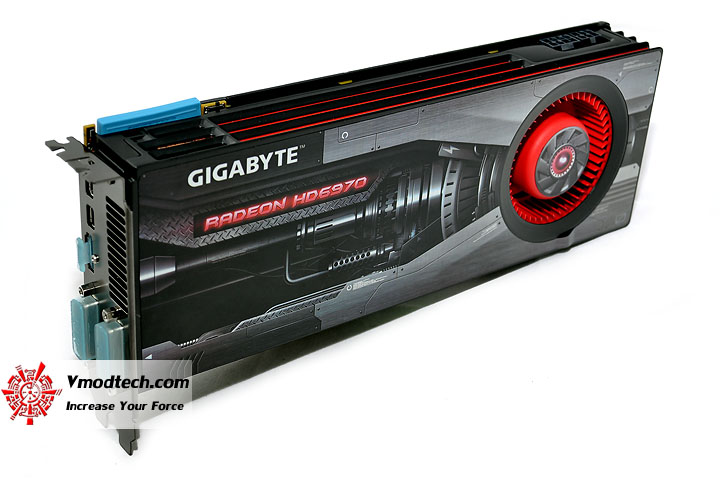 dsc 0072 GIGABYTE AMD Radeon HD 6970 2GB GDDR5 Debut Review
