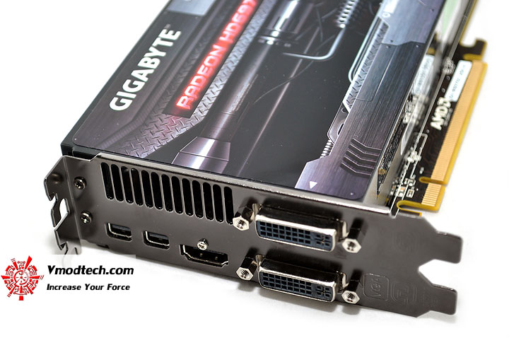 dsc 0097 GIGABYTE AMD Radeon HD 6970 2GB GDDR5 Debut Review