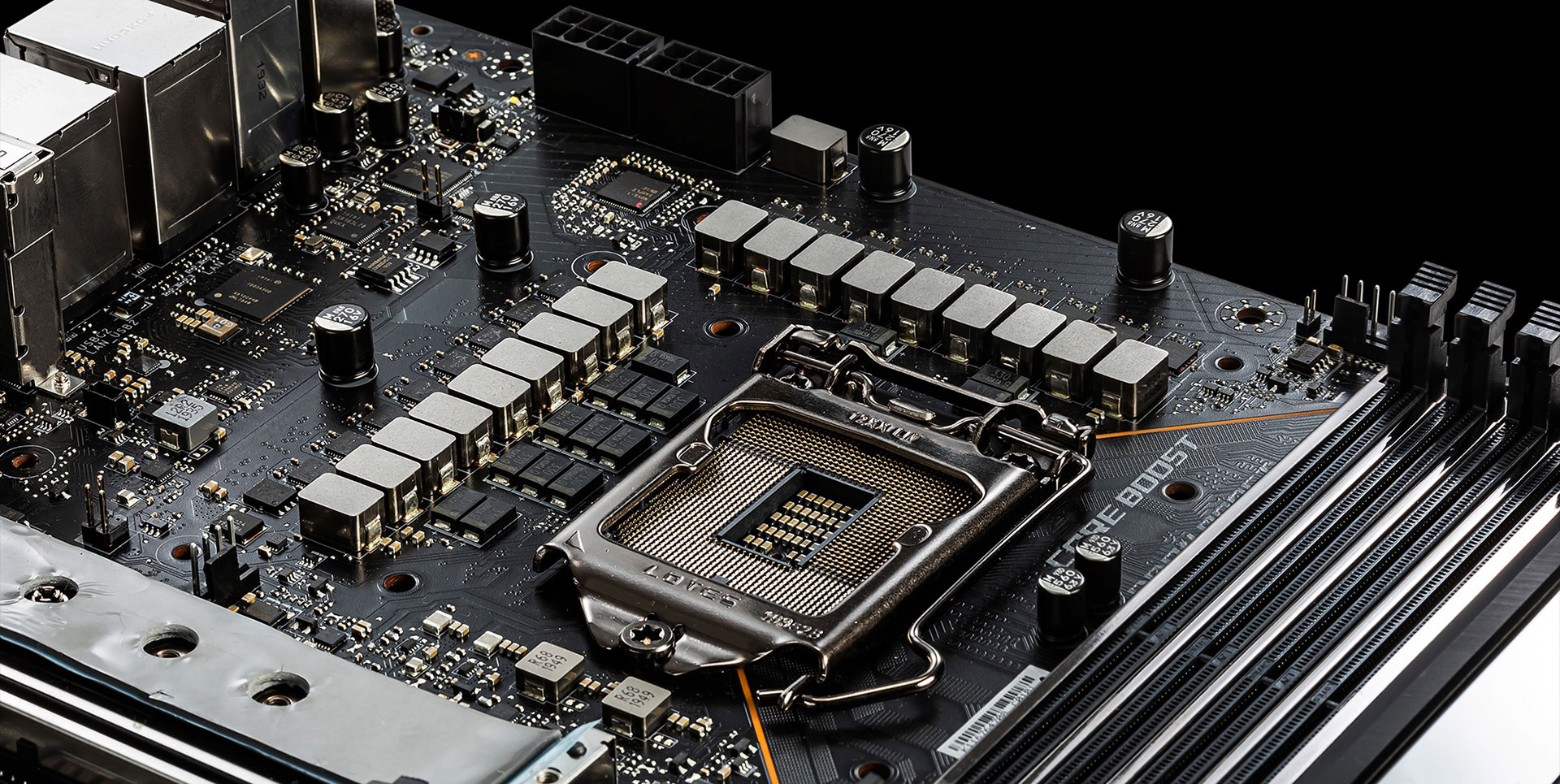 msi motherboards z490 power design เลือกซื้อซีพียู Intel 10th Gen รุ่นท็อปตัวแรง Core i9 และ Core i7 รุ่นใดให้เหมาะกับการจัดสเปคให้คุ้มค่ากับการใช้งาน