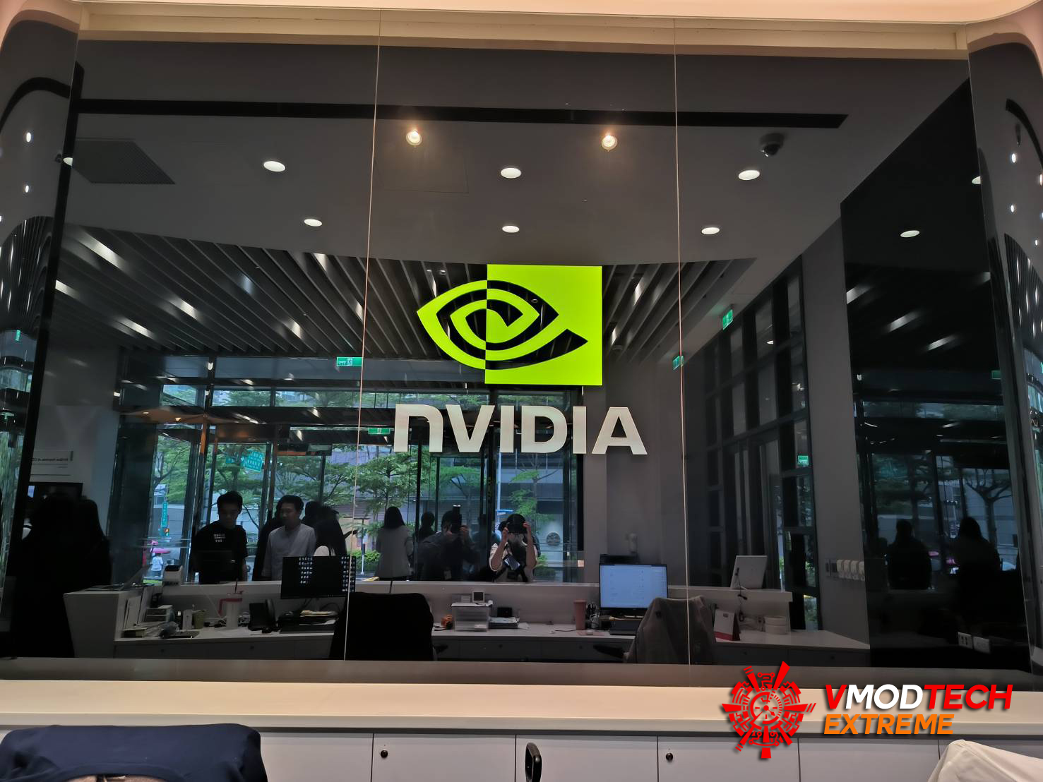 329563 Nvidia HQ@Computex2023 เยี่ยมชมสำนักงานใหญ่ Nvidia กับการโชว์ประสิทธิภาพการ์ดจอเกมมิ่งฟีเจอร์ใหม่และการ์ดจอ Grace Hopper รุ่นใหม่ล่าสุดแบบใกล้ชิด