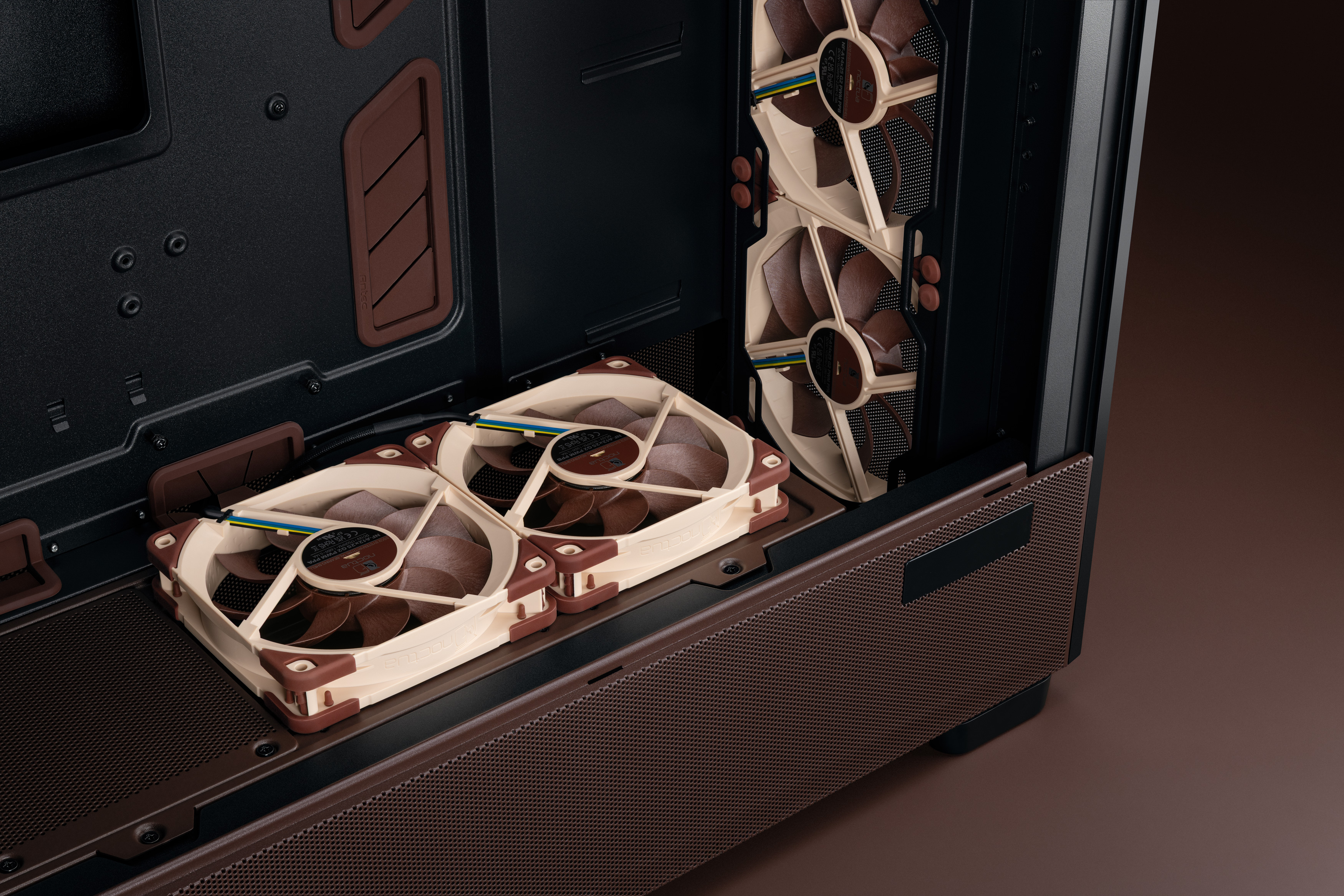 antec_flux_pro_noctua_edition_close_up_03
