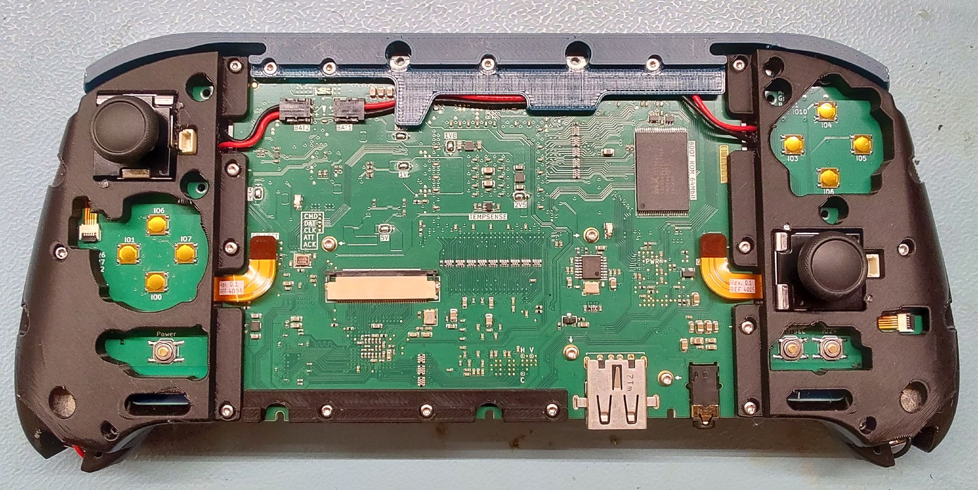 playstation-2-portable-custom-pcb-hero-1 playstation-2-portable-custom-pcb-hero-1
