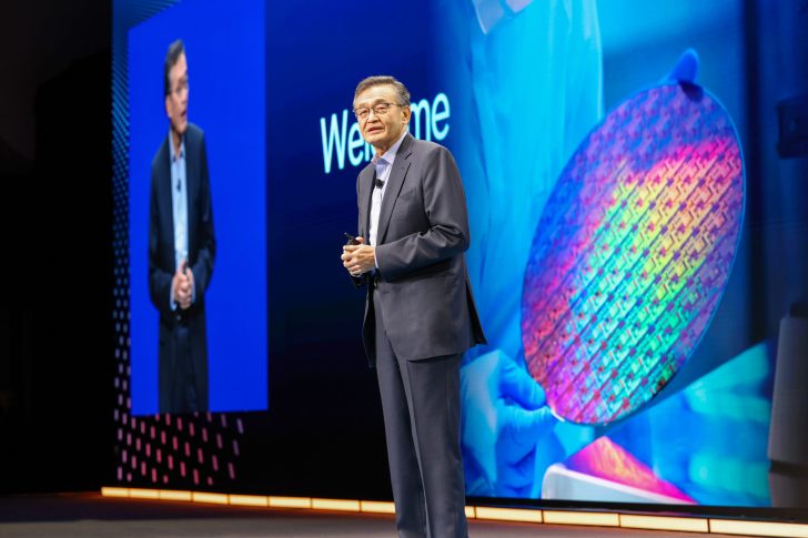 intel-foundry-direct-connect-keynote-1-scaled-1-728x485 intel-foundry-direct-connect-keynote-1-scaled-1-728x485
