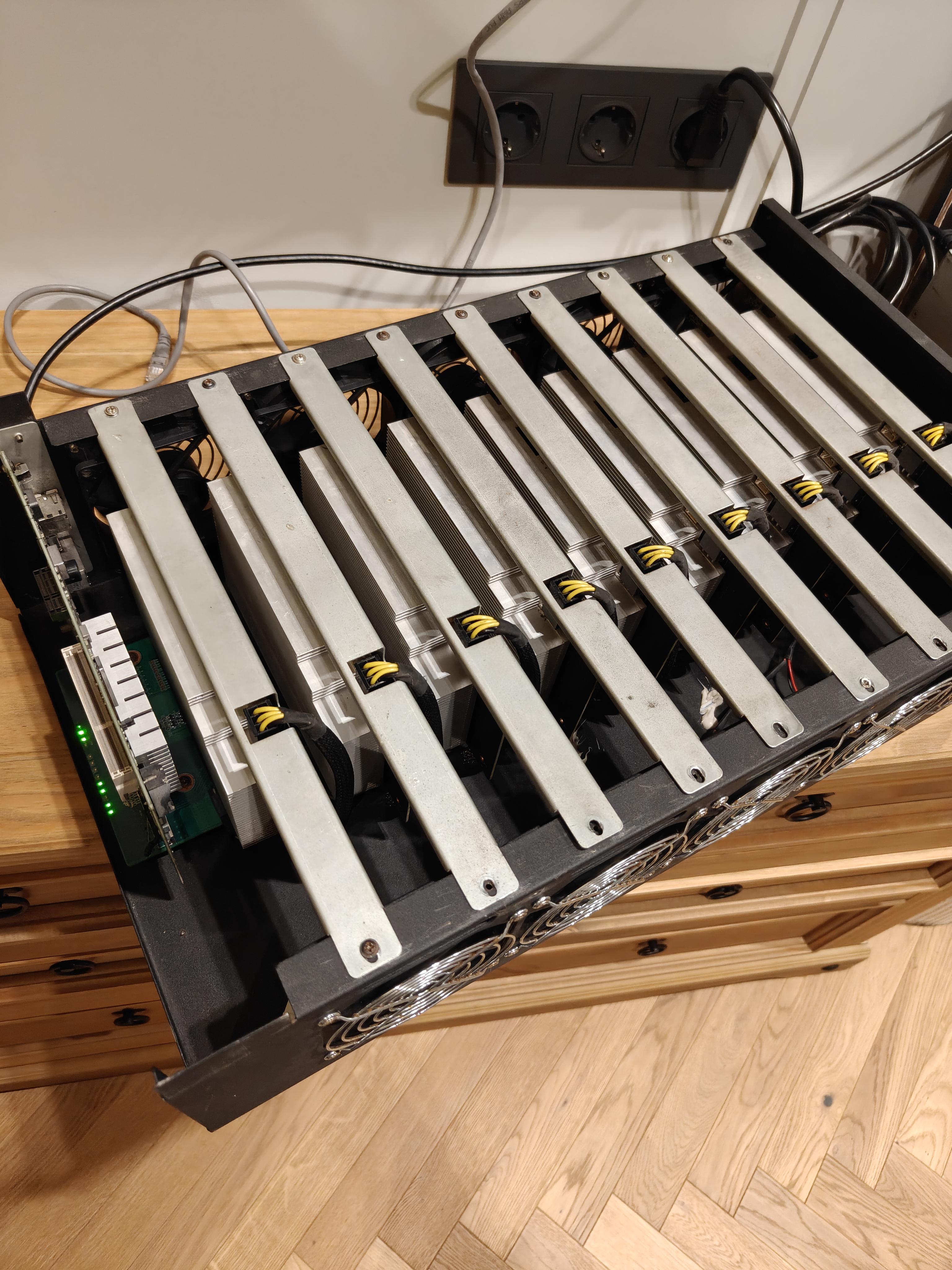 Mining Rig 9 GPU รวม 54GB VRAM ถูกซื้อในราคาเพียง 35 ดอลลาร์ สำหรับทดลองรัน Local AI
